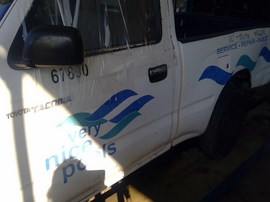 2000 TOYOTA TACOMA, WHITE, STD CAB,  2.4L, AT,   Z26292